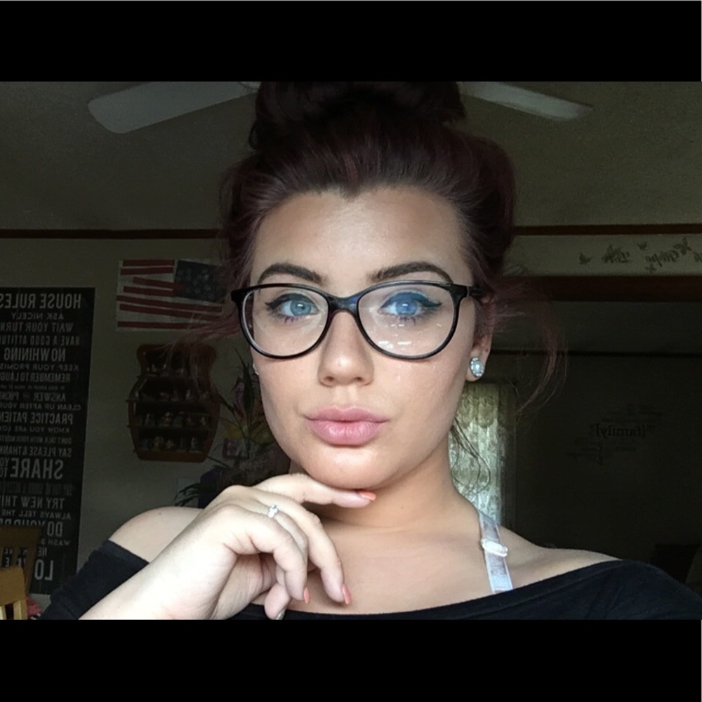 Hey guys! Welcome to my closet! 🌸